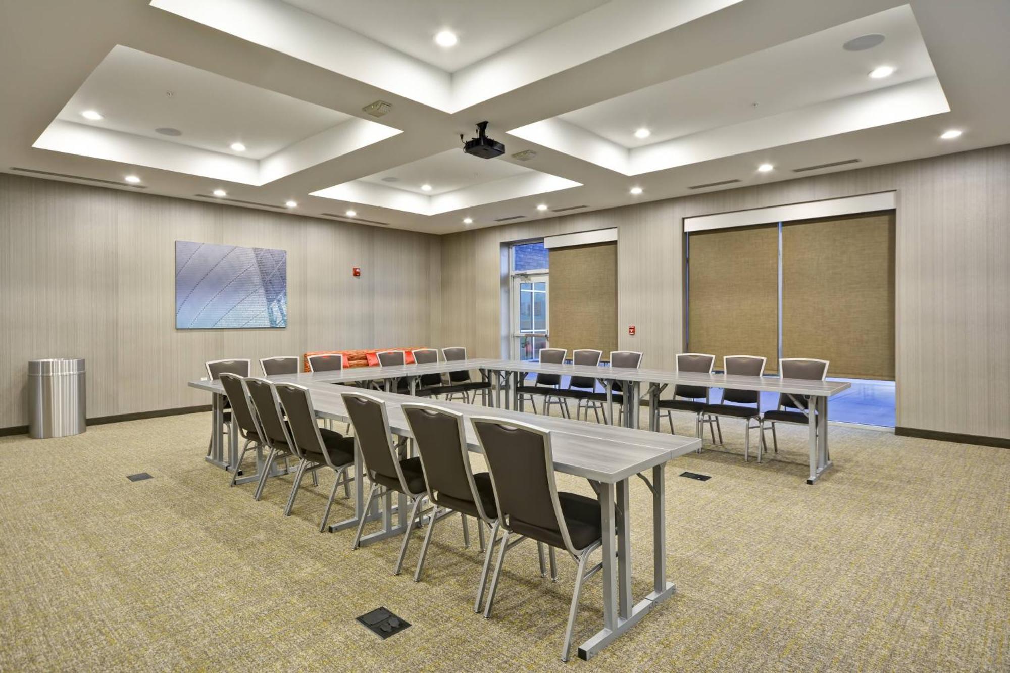 Springhill Suites By Marriott Cincinnati Блу Аш Экстерьер фото