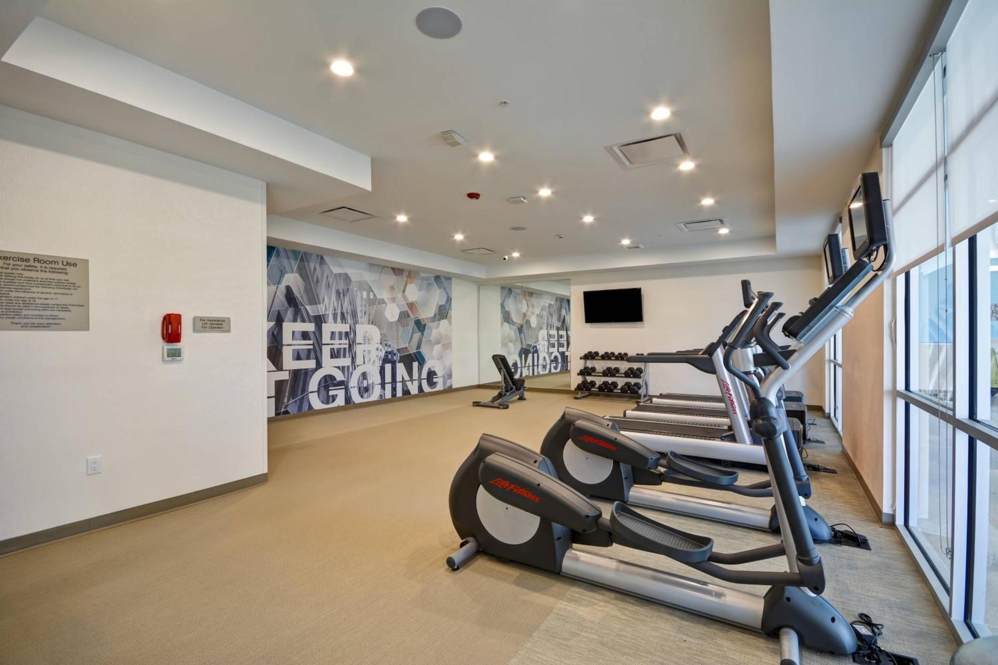 Springhill Suites By Marriott Cincinnati Блу Аш Экстерьер фото