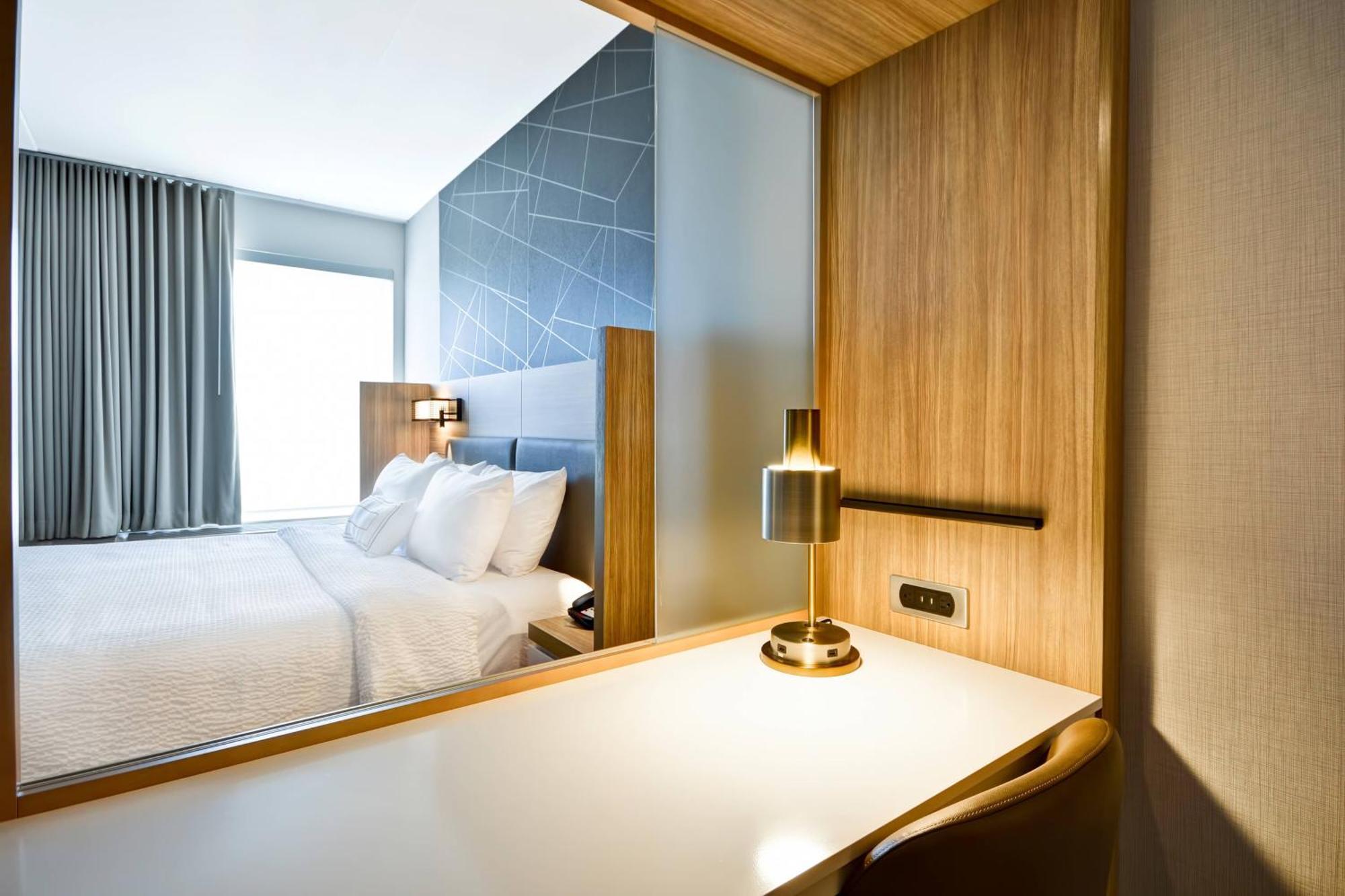 Springhill Suites By Marriott Cincinnati Блу Аш Экстерьер фото